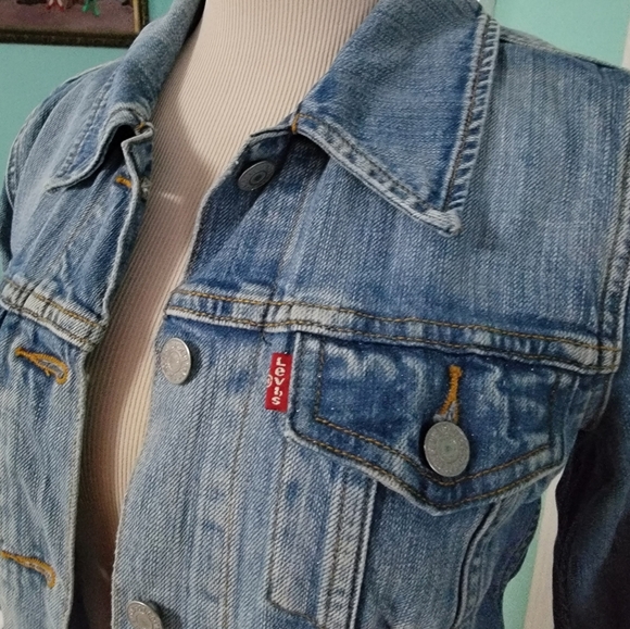 Levi's Denim Jacket - Picture 9 of 12